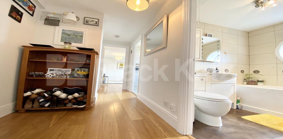 			1 Bedroom, 1 bath, 1 reception Apartment			 Avonley Road, New Cross